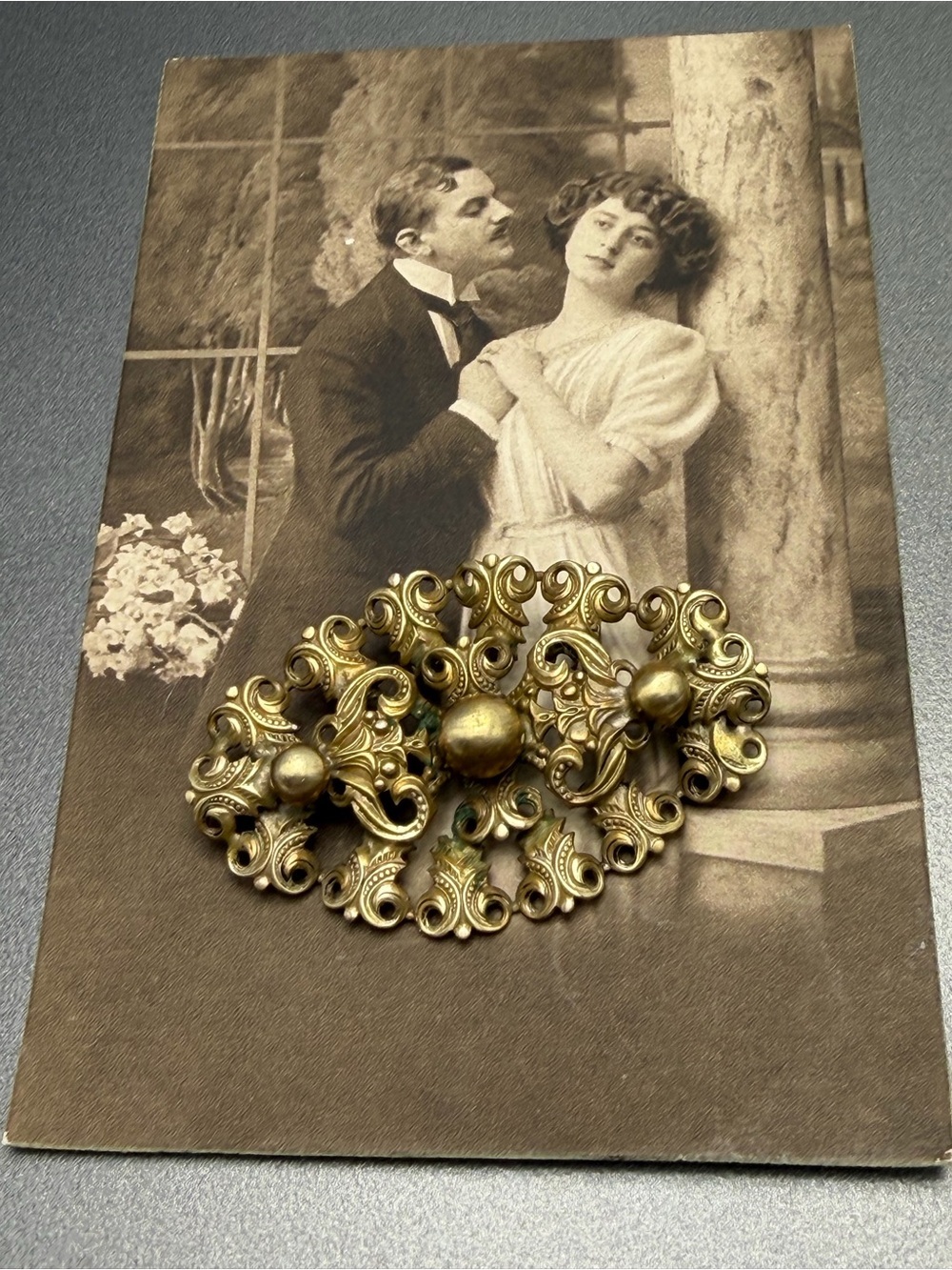 Vintage Victorian Gold-Tone Statement Brooch #cz75